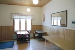 aula käytävä toisesta suunnasta